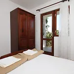 Apartment With A Parking Space Starigrad, Paklenica - 6647 Starigrad Paklenica