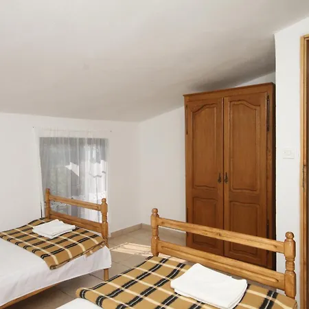With A Parking Space Starigrad, Paklenica - 6647 ستاريغغاد باكلينتسا